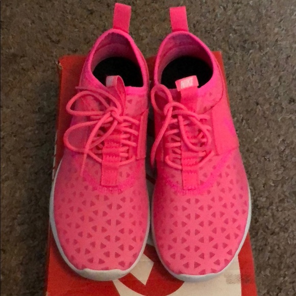 Shoes - Nike Juvenate Pink Blast